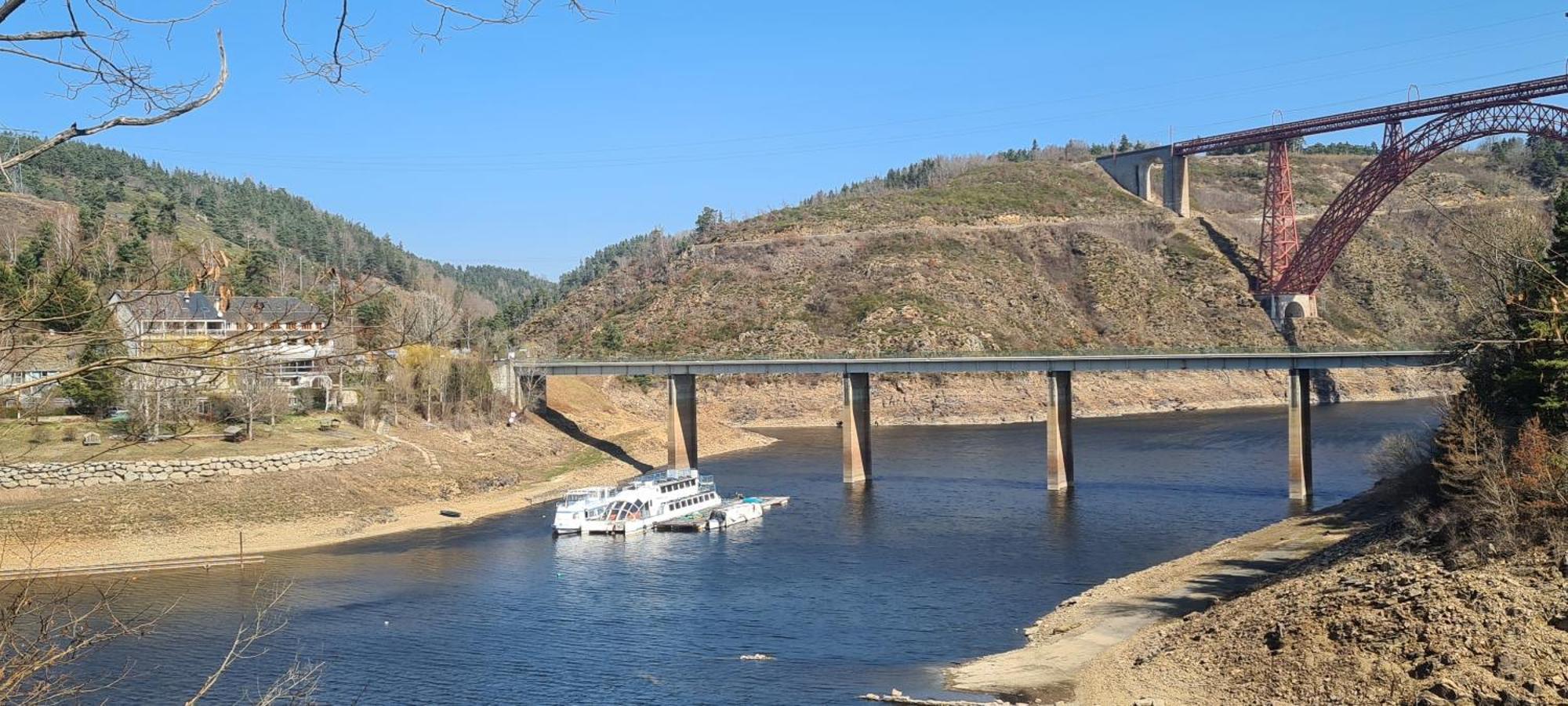 Garabit Hotel Anglards de Saint Flour ภายนอก รูปภาพ