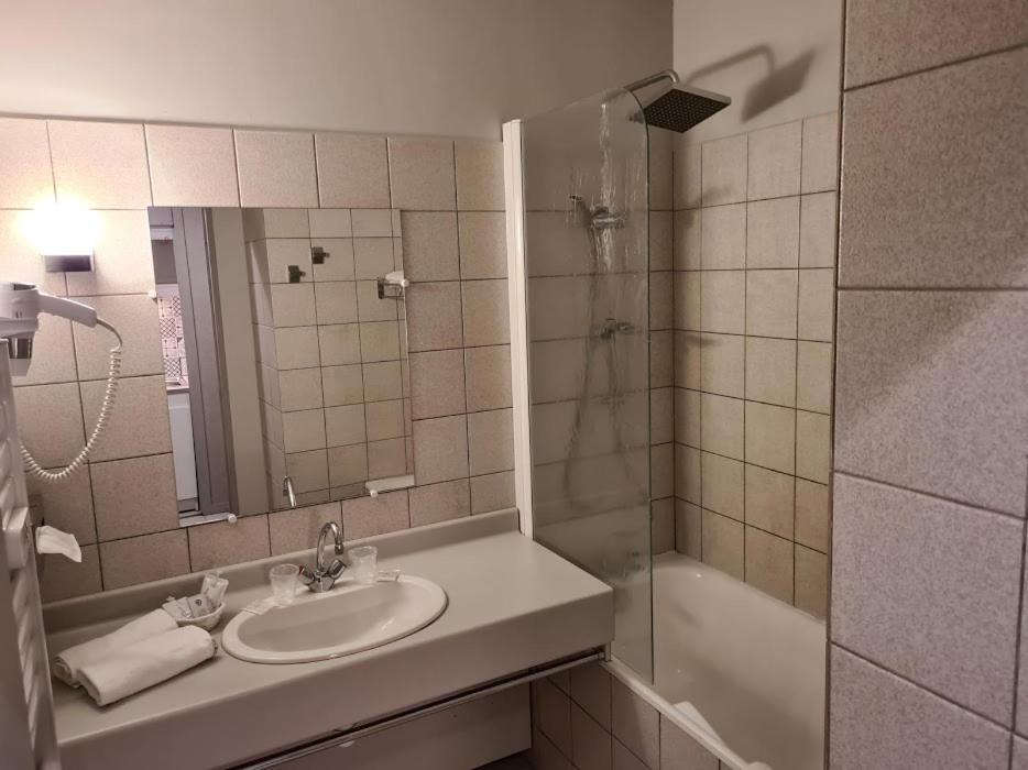 Garabit Hotel Anglards de Saint Flour ภายนอก รูปภาพ