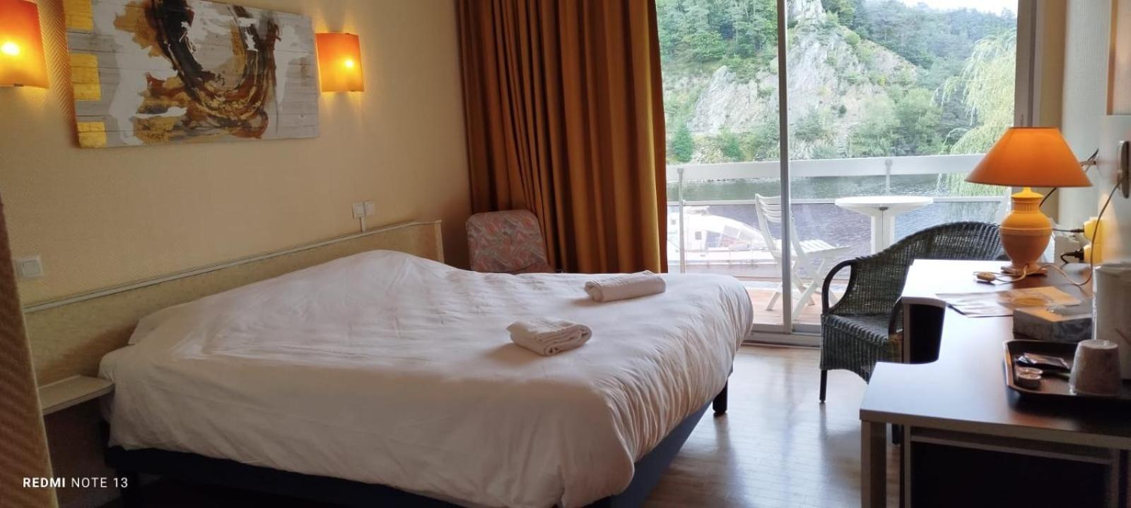 Garabit Hotel Anglards de Saint Flour ภายนอก รูปภาพ